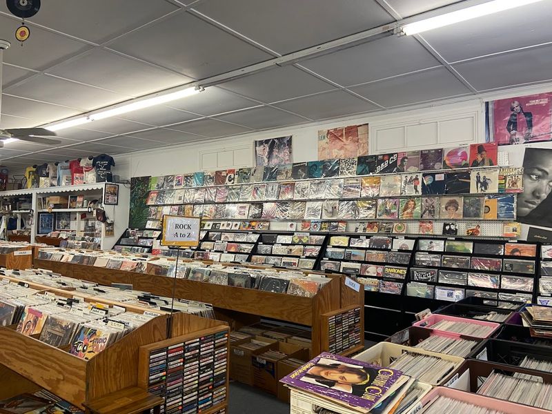 A Real Hub for Mobile's Music Community