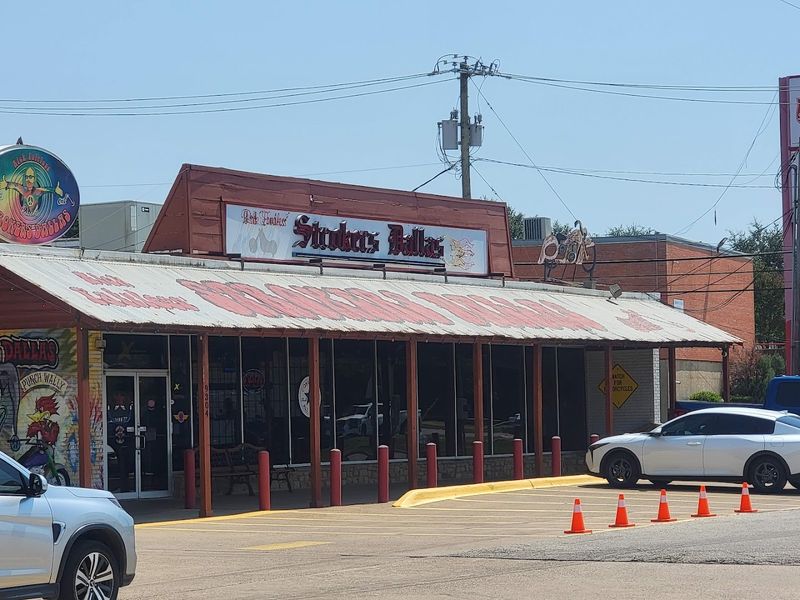 A Roadside Atmosphere Unlike Anything Else