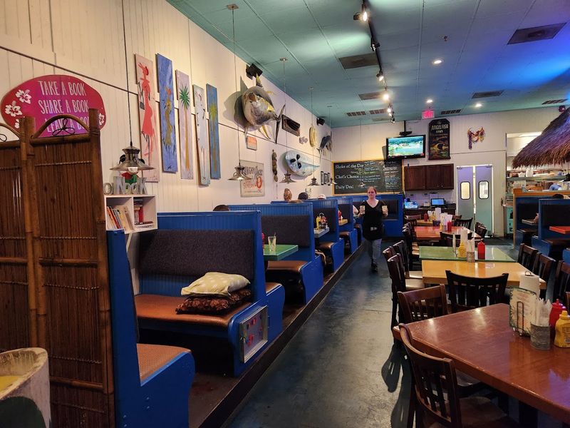 A Tropical Atmosphere That Feels Nothing Like a Strip Mall