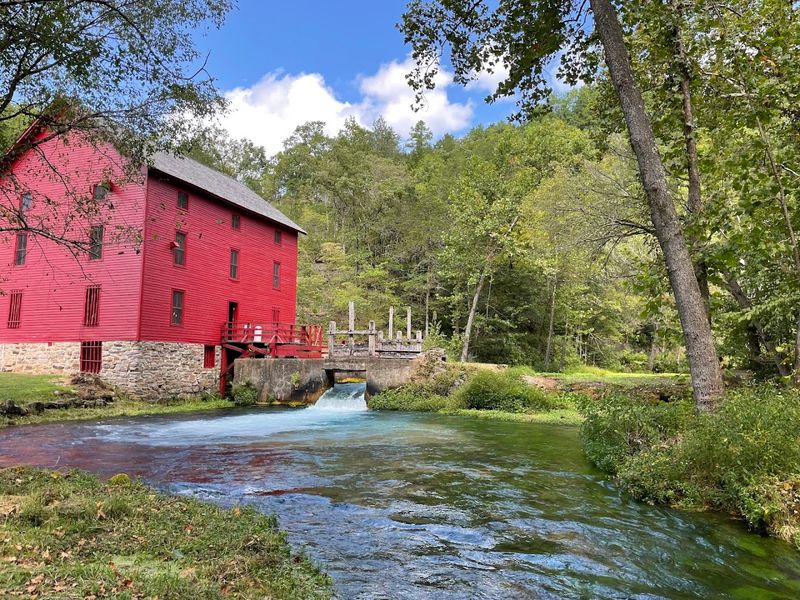 Alley Spring Grist Mill, Eminence, MO