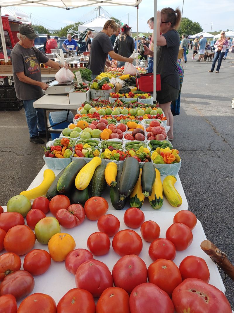 Alton Farmers' & Artisans' Market