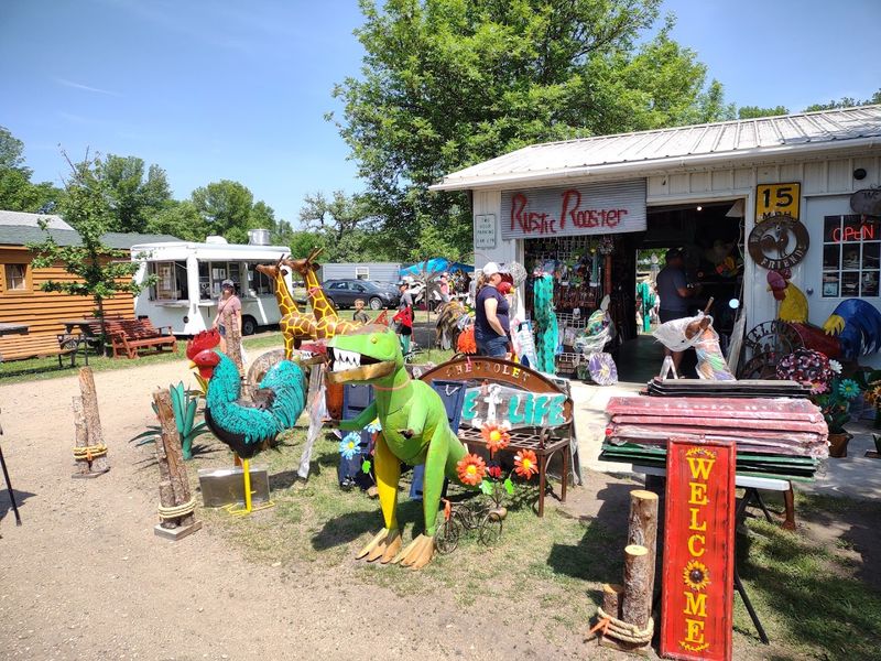 Antiques, Collectibles, and Hidden Gems Worth Hunting