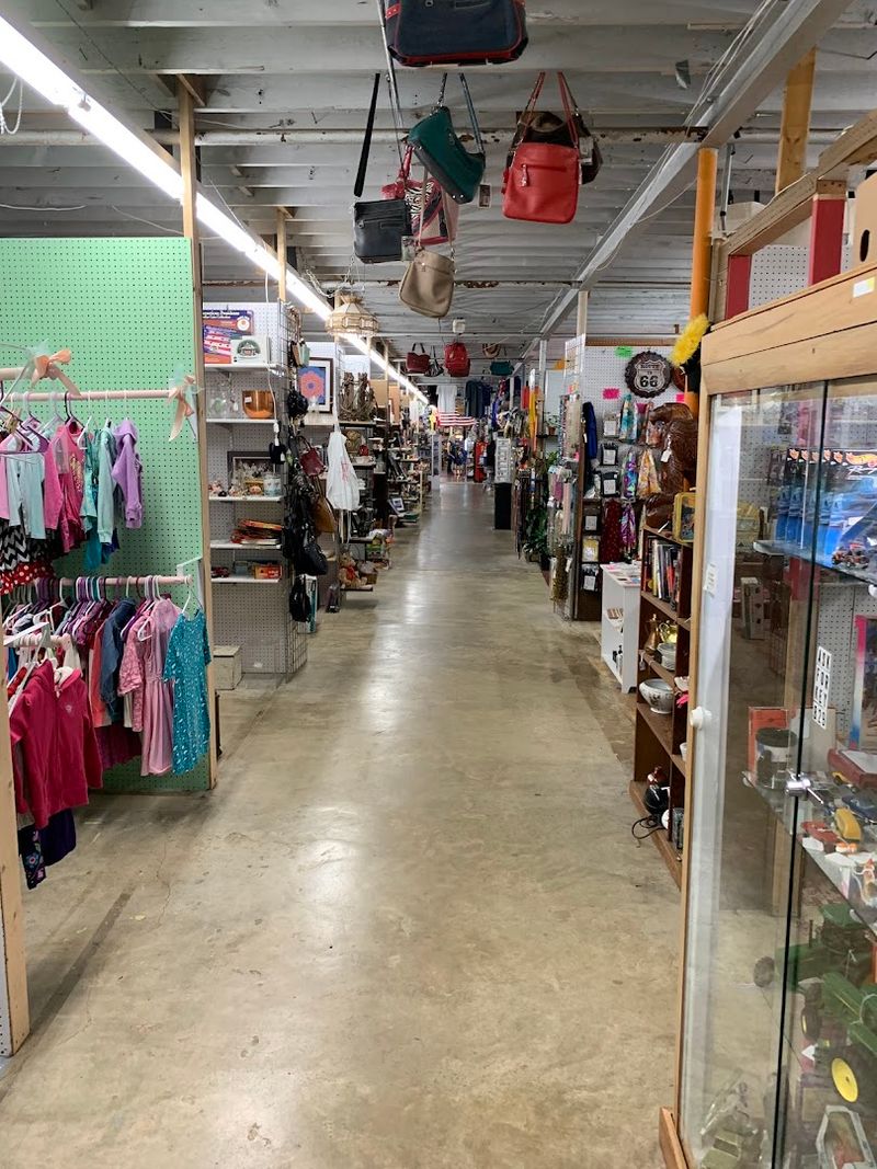 Around 200 Vendors Under One Roof