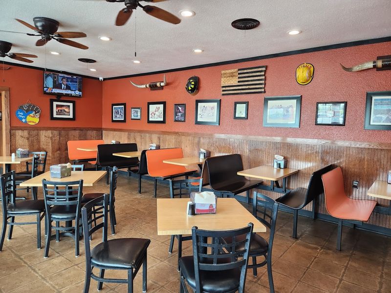 Bevo's Drive In, Vernon