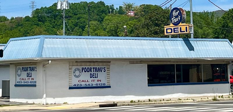 Blue Circle Market – Poor Trav's Deli – Tennessee