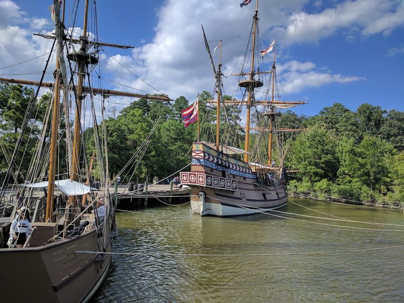 Boarding the Recreated Ships of 1607 Boarding the Recreated Ships of 1607