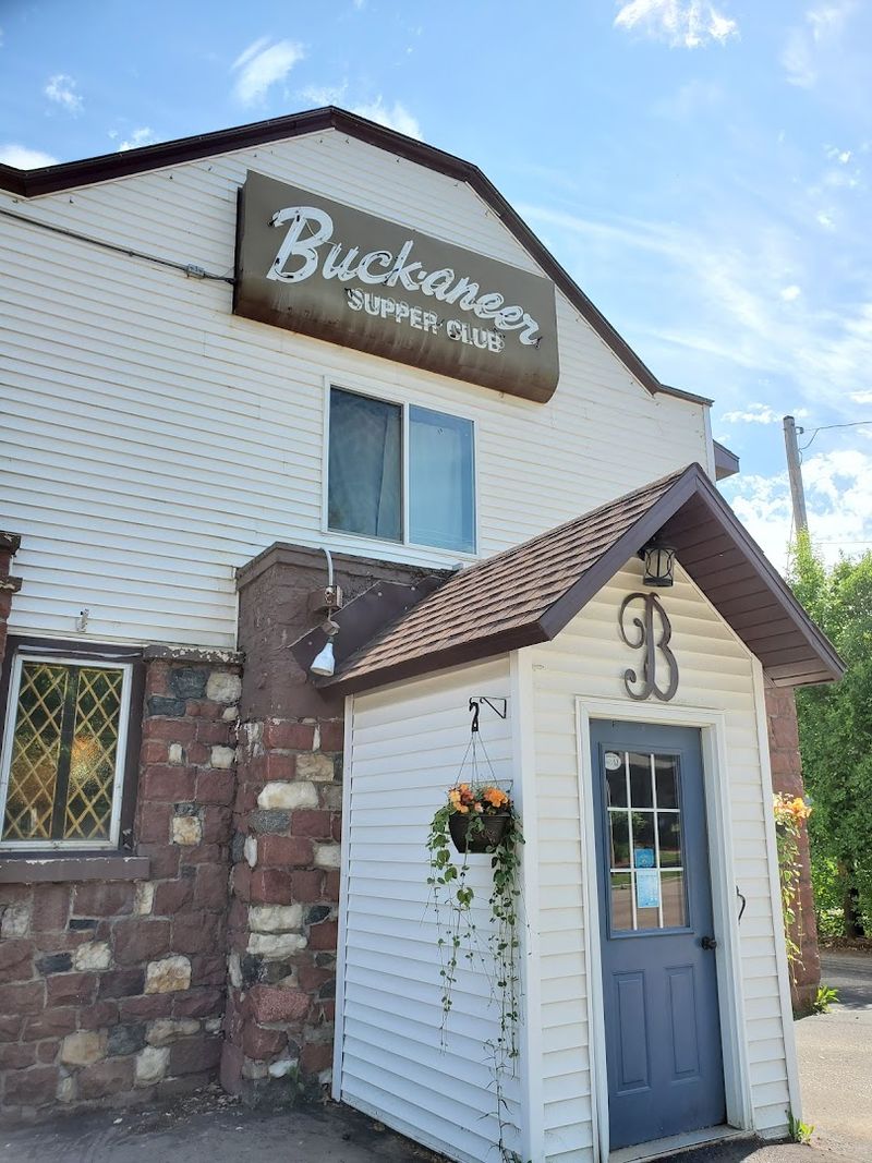 Buck-A-Neer Supper Club — Stratford, WI 