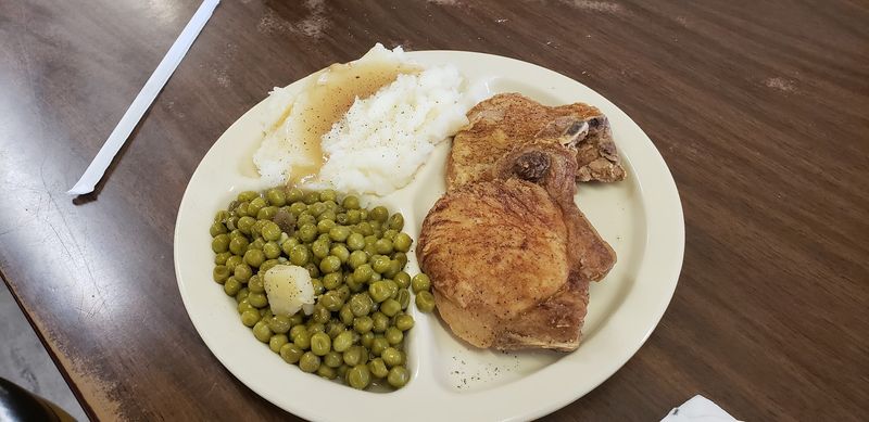 Bum's Restaurant – Ayden, North Carolina