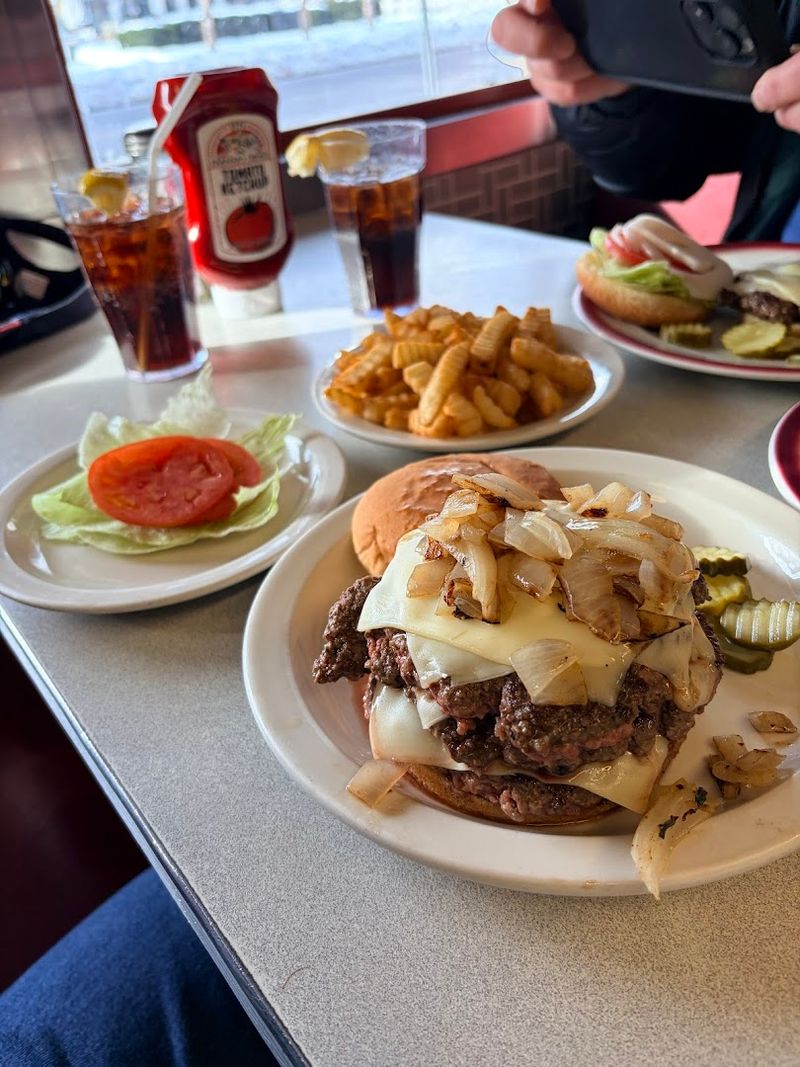 Burgers Cooked to Order, the Way It Should Be