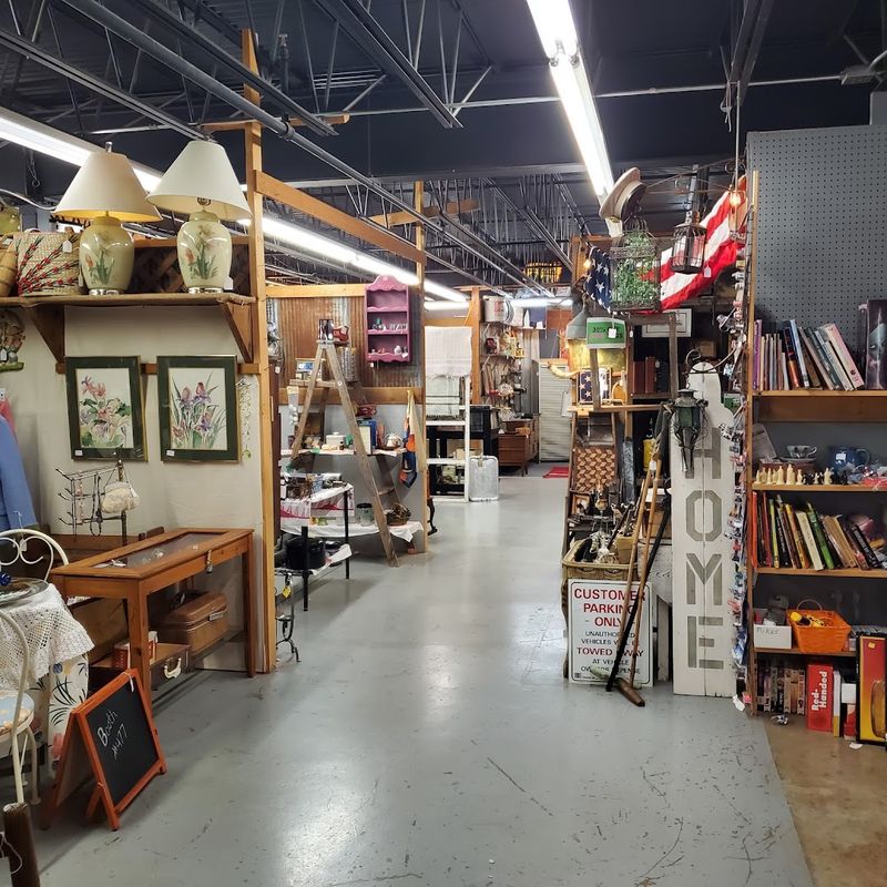Camp Flea Antique Mall & Vintage Market, Ozark, Missouri