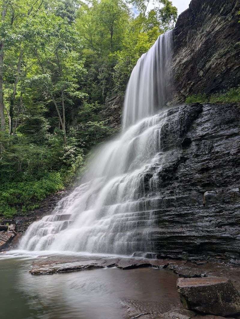 Cascade Falls, Pembroke