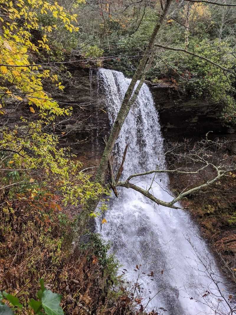 Cascade Falls, Pembroke
