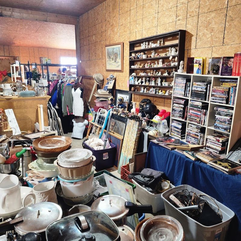Cast Iron and Vintage Finds Are a Real Draw
