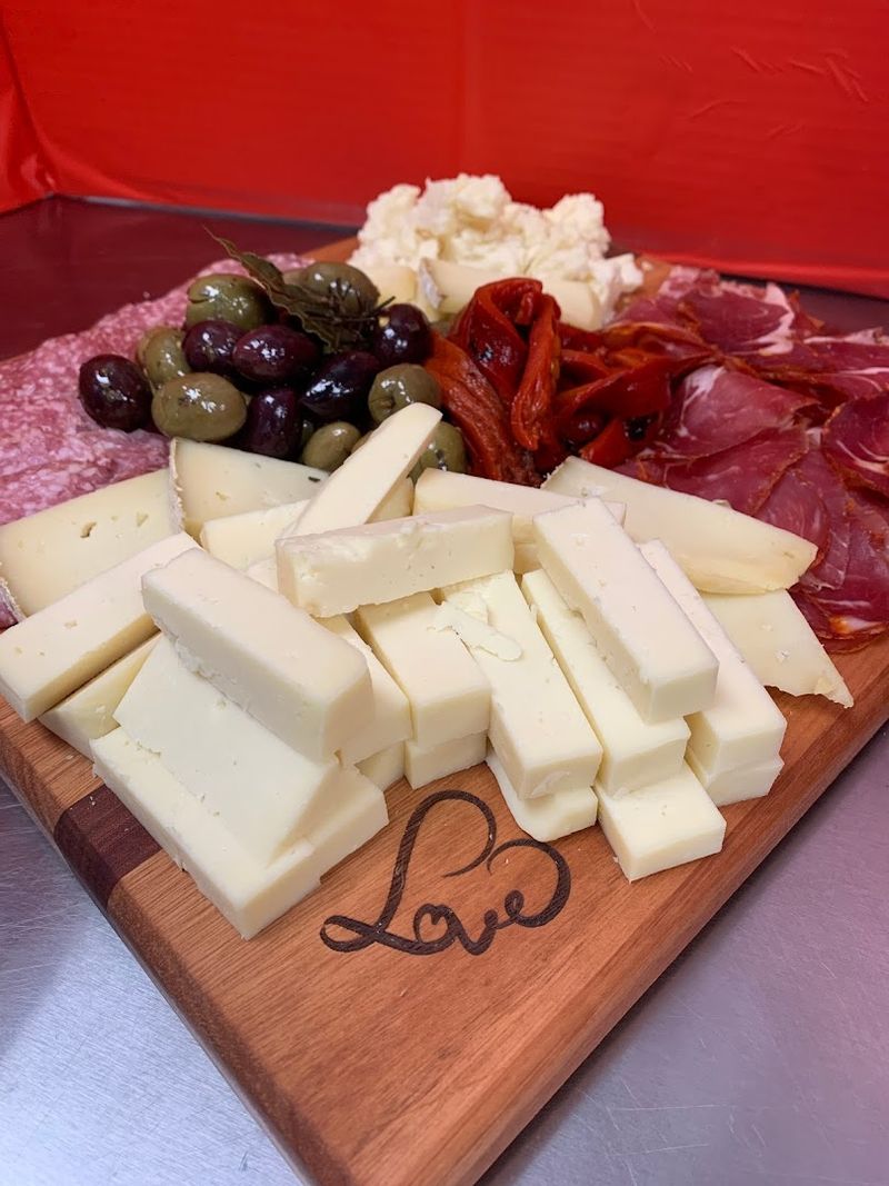 Cheese And Meat Lovers Will Linger