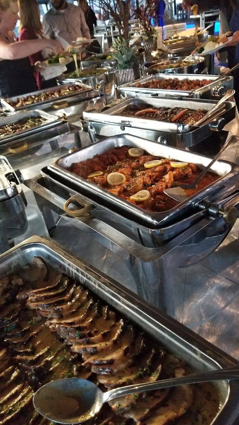 Chef-Prepared Buffet Dining That Actually Impresses