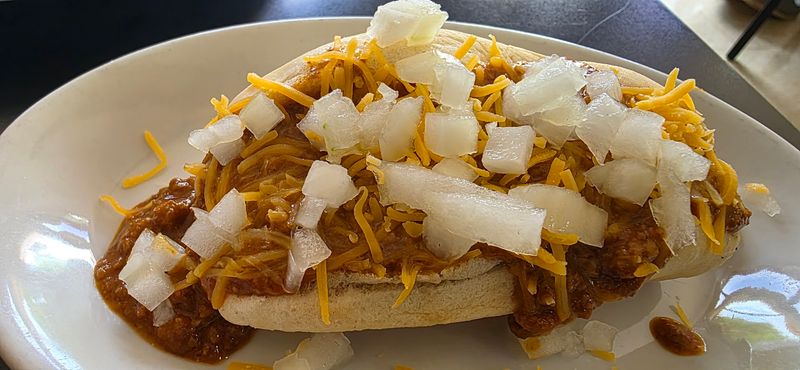 Chili Dogs Done the Old-School Way Chili Dogs Done the Old-School Way