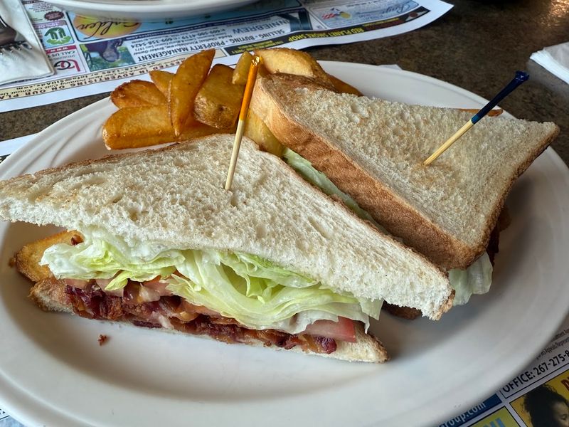 Comfort Food Done Right at Every Hour