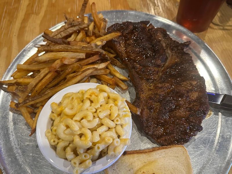 Como Smoke and Fire in Columbia Elevates Comfort Food Beautifully