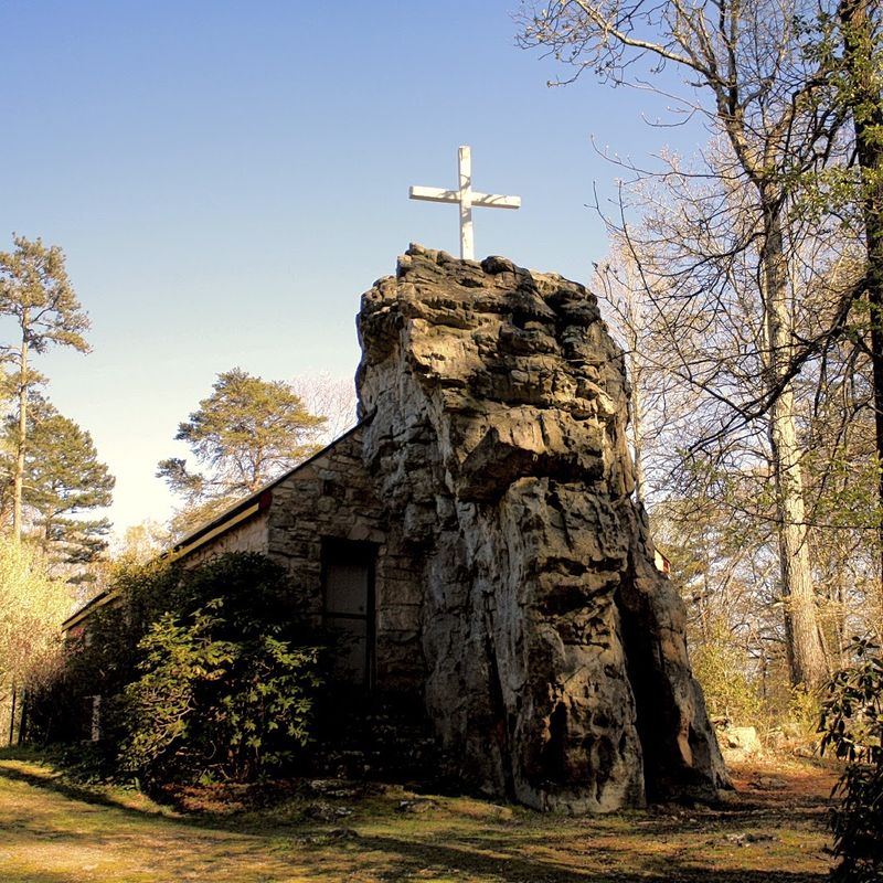 Couples Have Been Getting Married Here for Decades Couples Have Been Getting Married Here for Decades