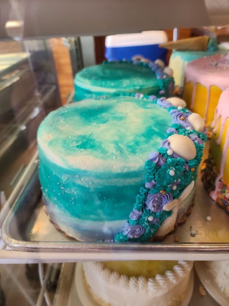 Custom Cakes That Become the Star of Any Celebration