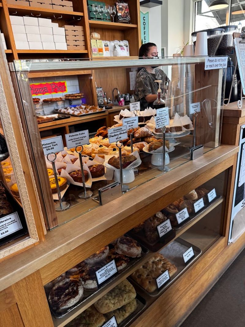 Delicato Italian Bakery, Portland, Oregon