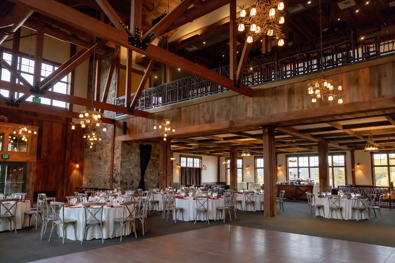 Dining and Food Options: Fueling Up Between Mountain Adventures