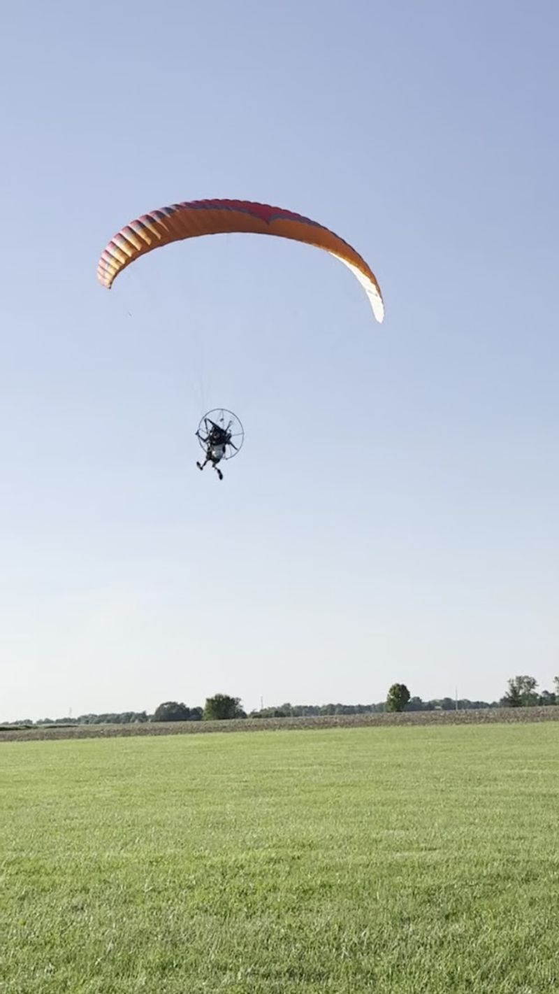 Discovery Tandem Flights Let You Experience the Sky First Discovery Tandem Flights Let You Experience the Sky First