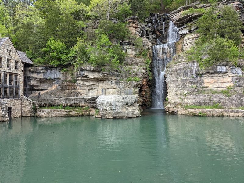 Dogwood Canyon Waterfalls, Lampe