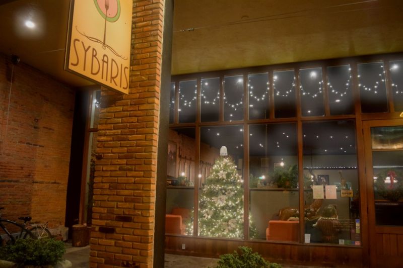 Downtown Albany as a Backdrop for a Great Meal