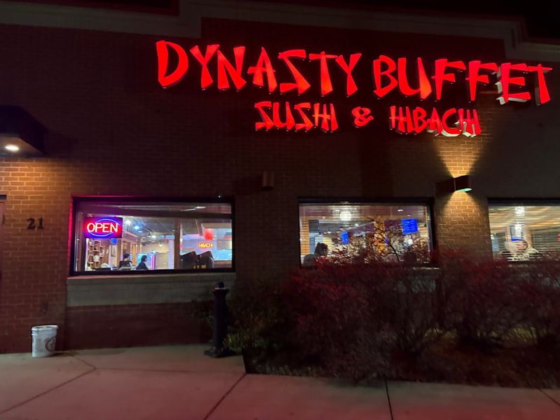 Dynasty Buffet in Florissant Keeps Things Fresh with Fast Turnaround and Bold Flavors