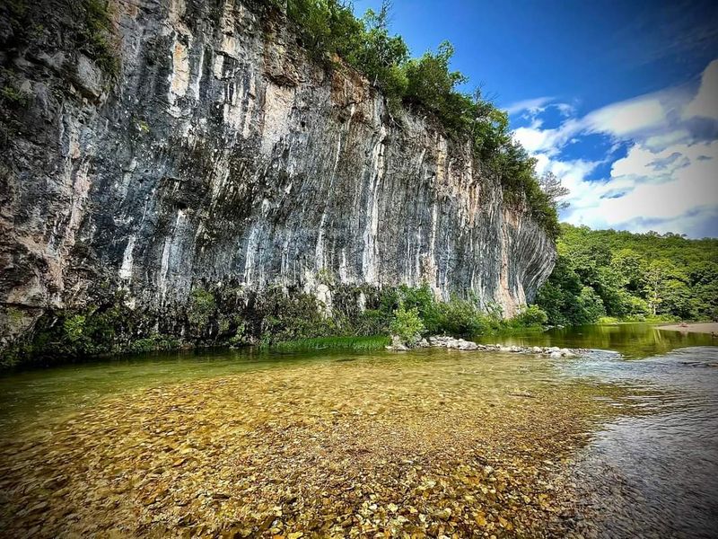 Echo Bluff State Park, Eminence