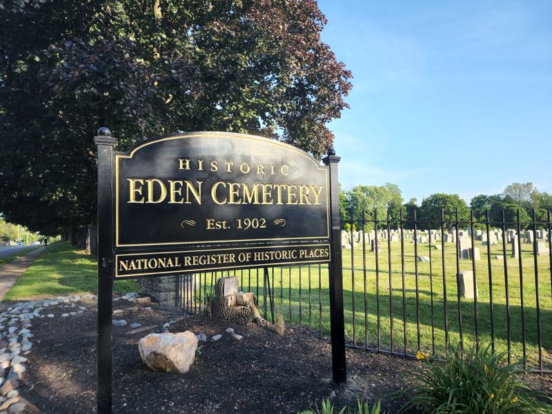 Eden Cemetery, Collingdale