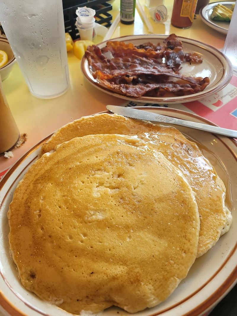 Enormous Pancakes That Live Up to the Hype