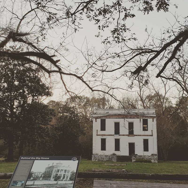 Experience the Haunted History Tours After Dark Experience the Haunted History Tours After Dark