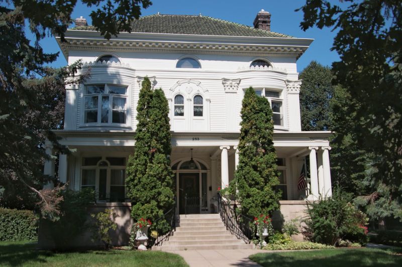 F. Scott Fitzgerald Once Called This Street Home F. Scott Fitzgerald Once Called This Street Home