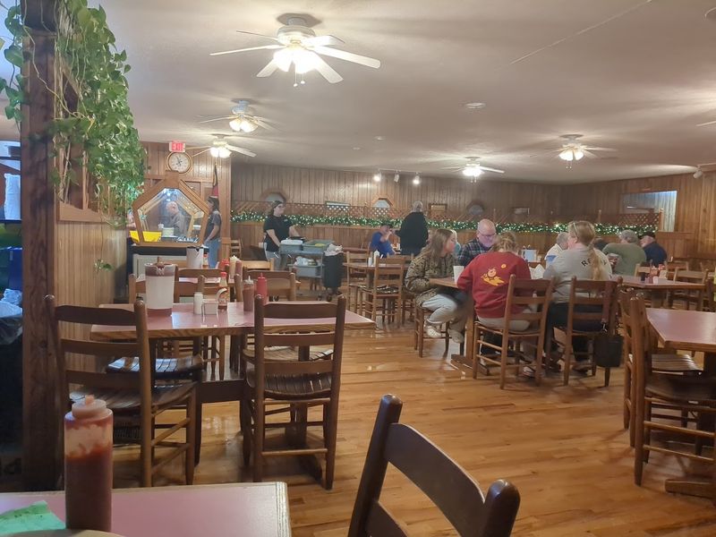 Family Vibes, Friendly Staff, and a Room Full of Regulars