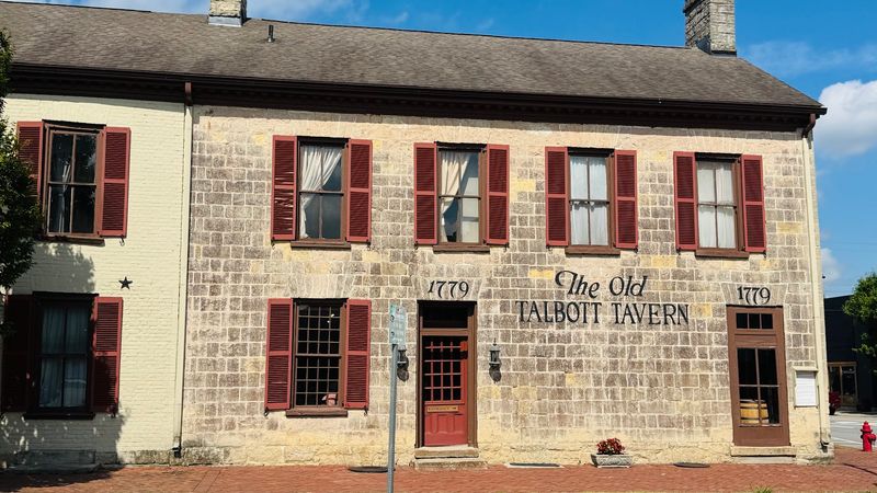 Famous Faces Who Slept and Dined Here