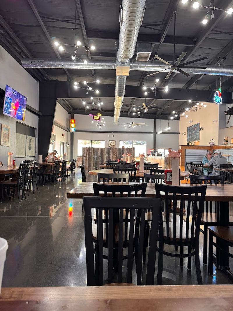 First Impressions Inside Smokin' Joe's