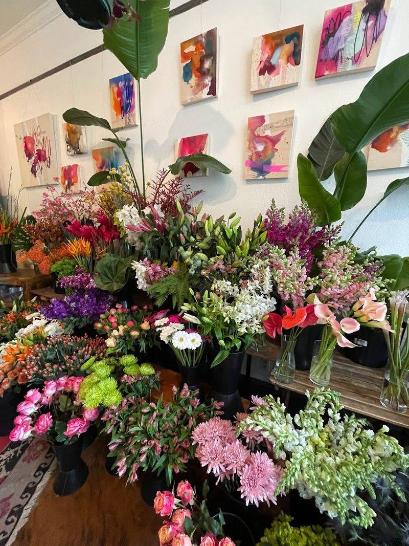 Flowers Arranged Like Fine Art Flowers Arranged Like Fine Art