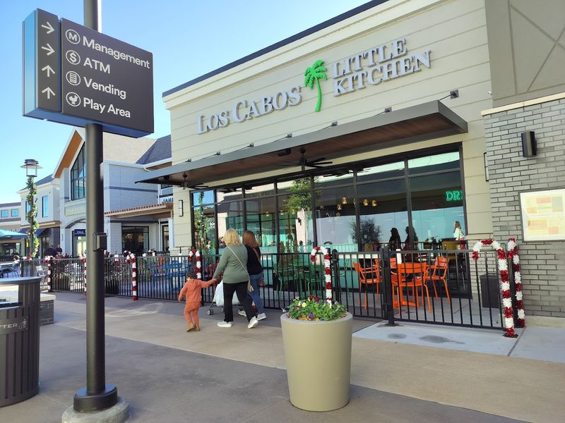 Food Options at the Mall and What to Know Beforehand Food Options at the Mall and What to Know Beforehand
