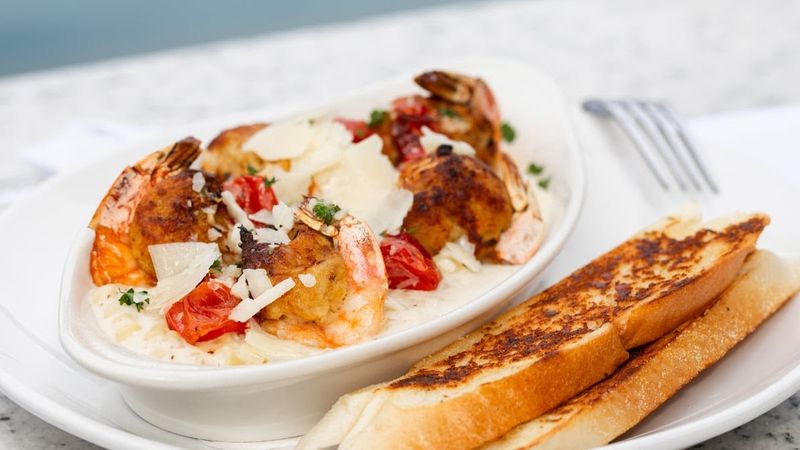 Fresh Coastal Seafood That Tastes Like It Came Straight From the Water