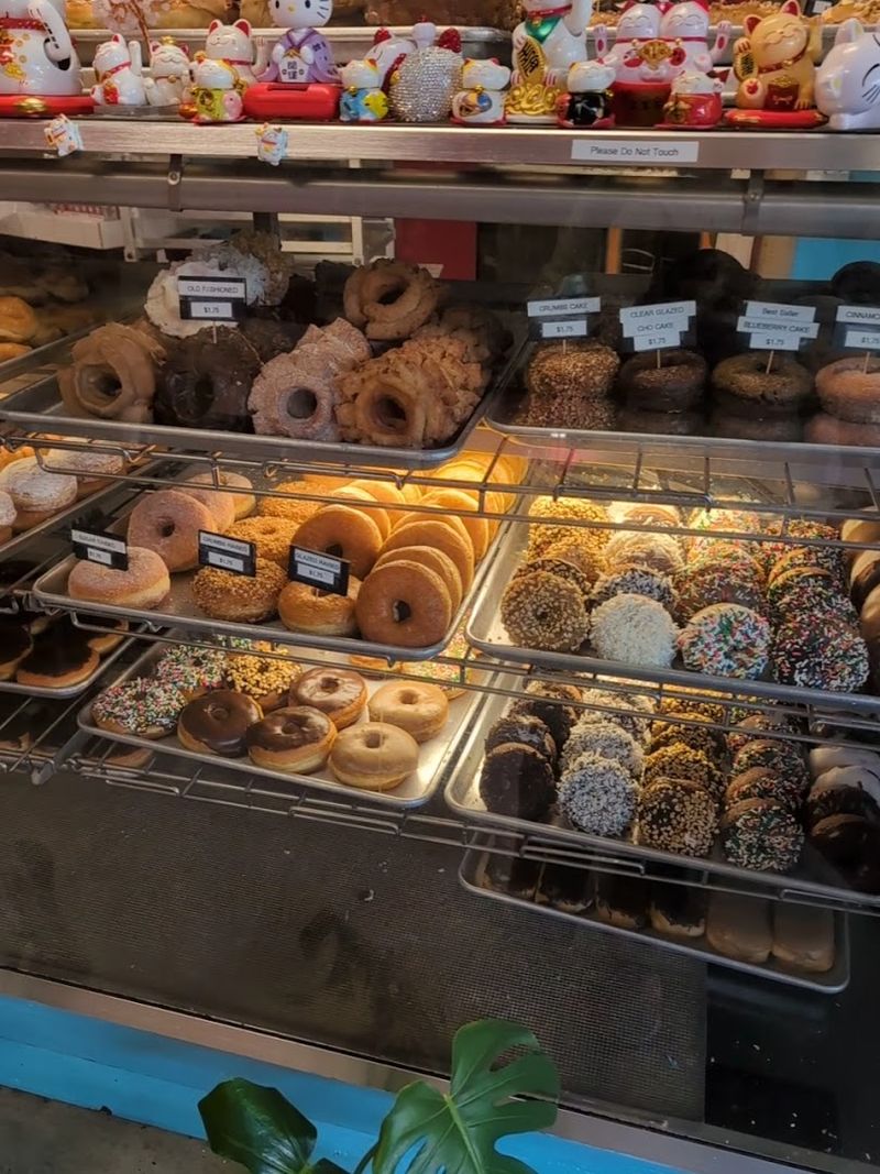 Fresh Donuts That Actually Live Up to the Name Fresh Donuts That Actually Live Up to the Name