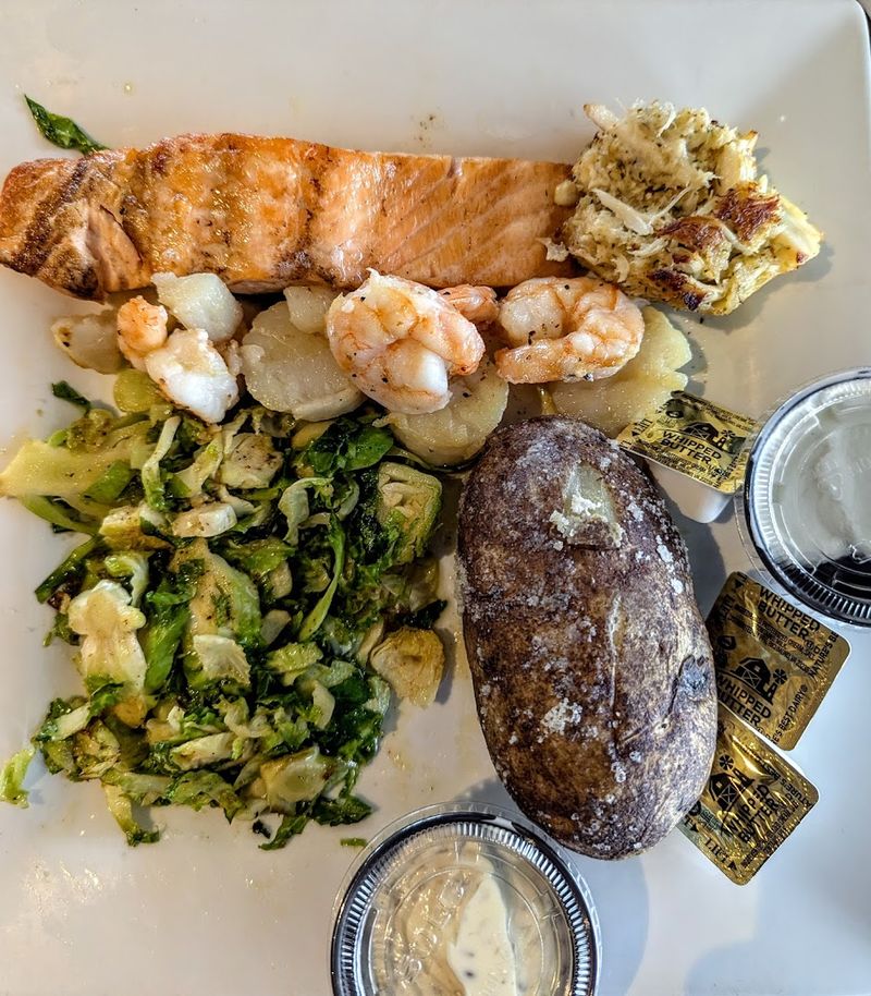 Fresh Seafood That Actually Tastes Like the Bay Fresh Seafood That Actually Tastes Like the Bay