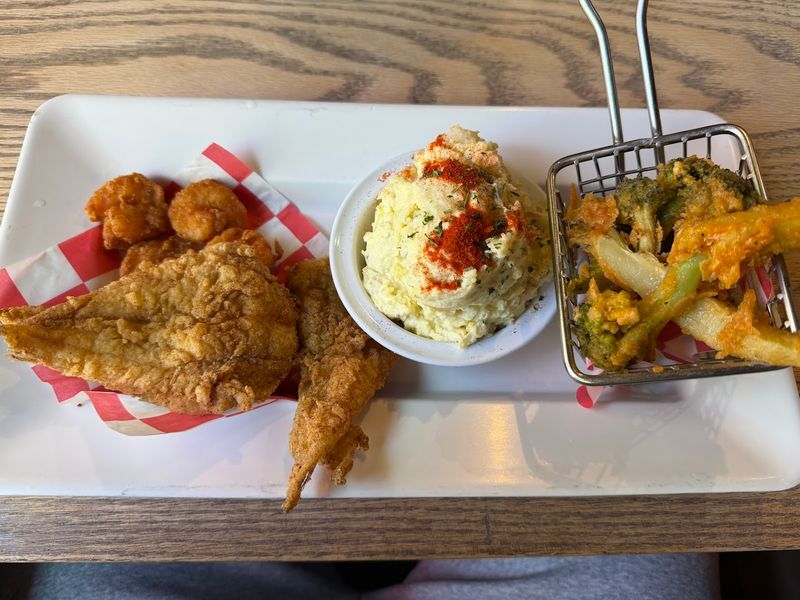 Fried Catfish So Good It Deserves Its Own Fan Club Fried Catfish So Good It Deserves Its Own Fan Club
