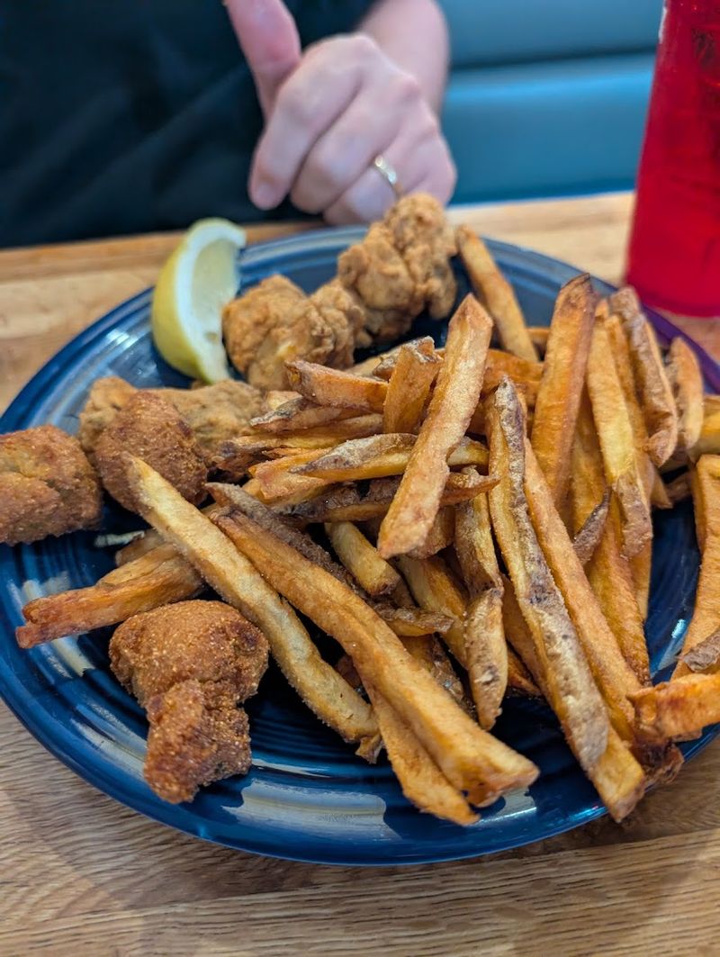 Fried Oysters Worth Crossing State Lines For