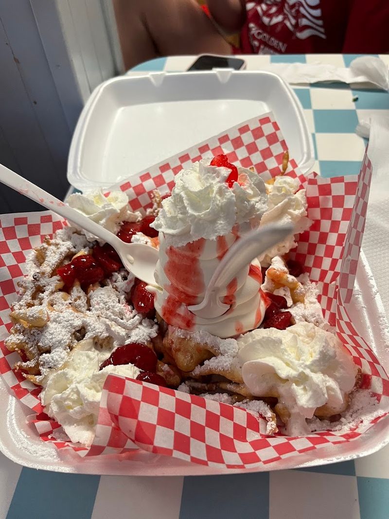 Funnel Cake Sundaes That Deserve Their Own Fan Club