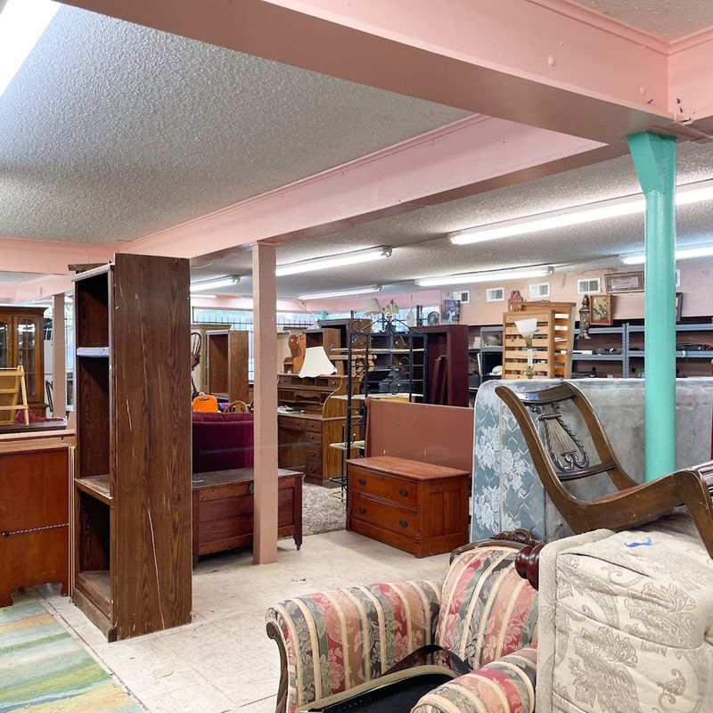 Furniture Finds Worth Showing Up Early For Furniture Finds Worth Showing Up Early For
