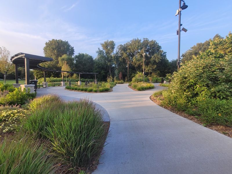 Gardens and Flowers That Make the Whole Park Beautiful