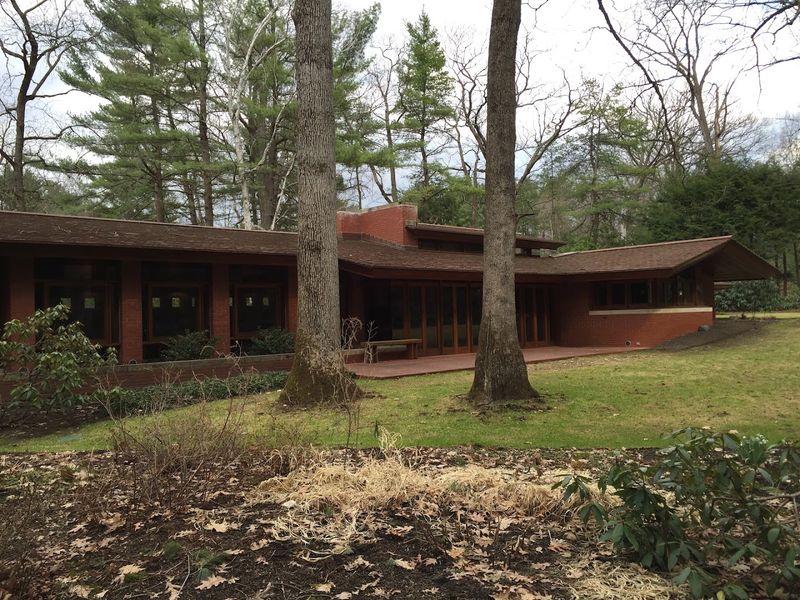 Gardens and Grounds: The Outdoor Rooms Wright Designed
