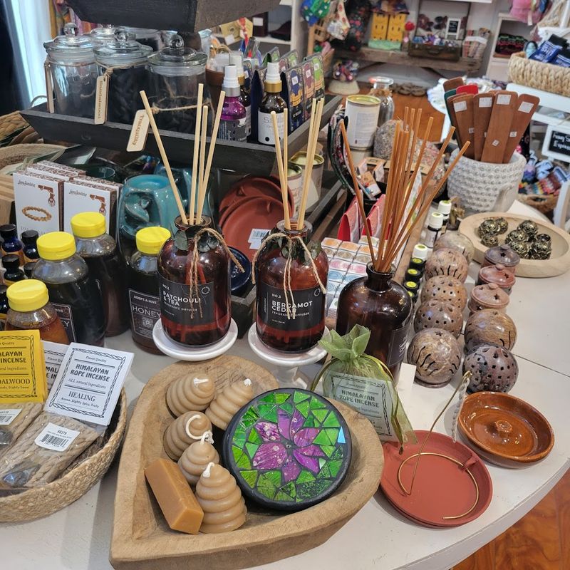 Gifts and Trinkets That Feel Genuinely Thoughtful Gifts and Trinkets That Feel Genuinely Thoughtful